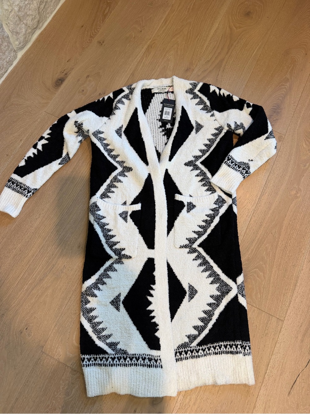 Black & White-Front Long Cardigan Sweater by Idyllwin fueled by Miranda Lambert - Picture 2 of 7